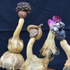 Ballet de petites scuptures ralises  partir de coloquintes